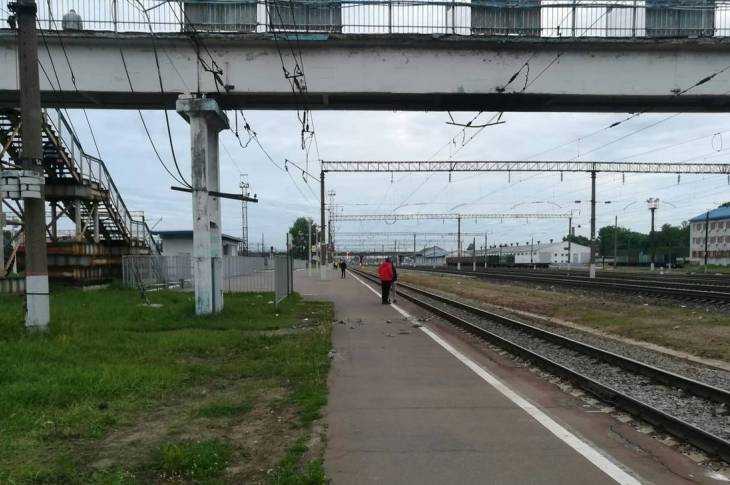 В итоге обвала моста на станции Брянск-II едва не умер ребенок