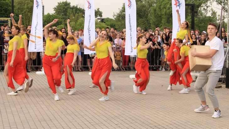 Ð ÐÑÑÐ½ÑÐºÐ� Ð½Ð� Ð½Ð�Ð�Ð�ÑÐ�Ð�Ð½Ð¾Ð¹ Ð¿ÑÐ¾ÑÑÐ� ÑÐ�ÑÑÐ¸Ð²Ð�Ð�Ñ Ð¼Ð¾Ð�Ð¾Ð´Ð�Ð�Ð¸ Â�ÐÑÐ´ÑÑÐ�Ð� Ð�Ð� ÑÐ¾Ð�Ð¾Ð¹!Â�
