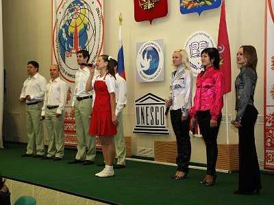 В Брянске открылся симпозиум, посвященный взаимодействию культур