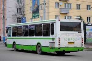 В брянском автобусе упавший  пассажир едва не задавил пенсионерку