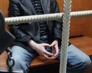 Брянска полиция задержала бездельника, ограбившего школьницу