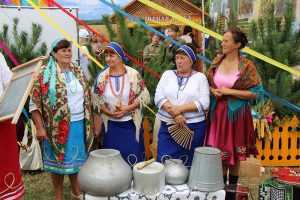 На Свенской ярмарке в Брянске продавали нелегальный мёд