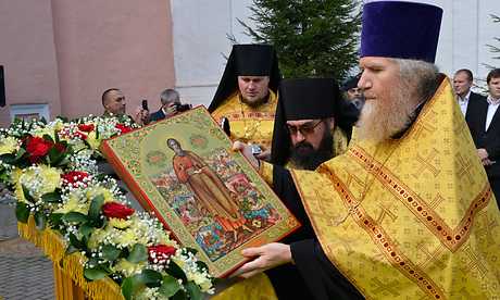 Свенскому монастырю доставили икону с частицей мощей Андрея Первозванного