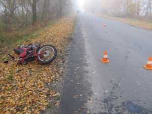 В Клинцовском районе мотоциклист столкнулся в двумя автомобилями