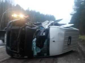 На трассе «Украина» под Брянском «Фольксваген» врезался в трактор