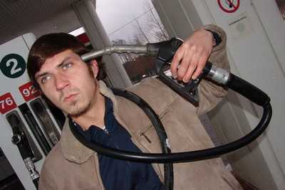 Бензин подорожает в 2014 году на 10 процентов