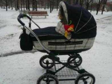 Брянский пенсионер на «УАЗе» врезался в коляску с младенцем