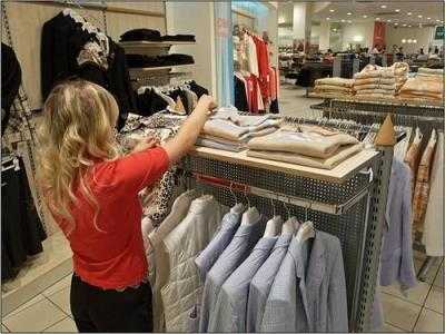 Брянские школьницы пытались украсть одежду в торговом центре
