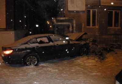 Клинцовский водитель, врезавшийся в угол здания, удирал после ДТП