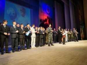 Брянские полицейские покорили зал на фестивале солдатской песни