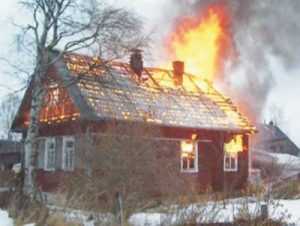 Ночью на Брянщине загорелись два жилых дома