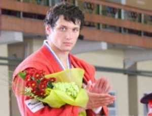 Артём Осипенко в четвёртый раз выиграл чемпионат России по самбо