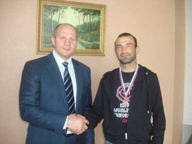 Брянец стал призёром чемпионата ЦФО по смешанным единоборствам