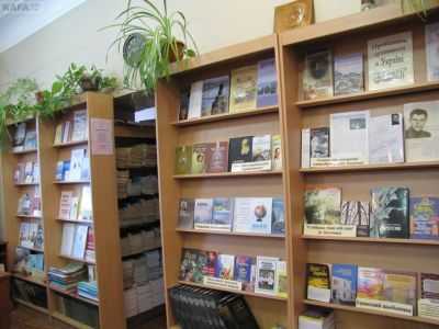 Брянские приставы собирают книги для библиотек Крыма