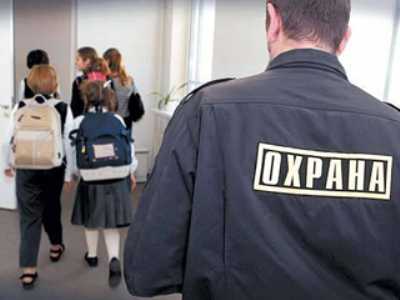 В брянской школе охранник украл телефон у ребёнка