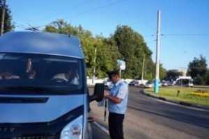 В Брянске за сутки наказали 52 водителя маршруток