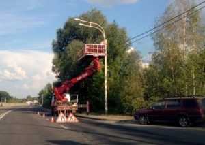 В Брянске на Флотской улице установили фонари для освещения дороги