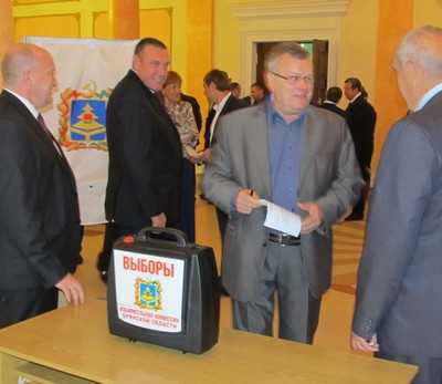 Комитеты в Брянской Думе сохранили только Гапеенко и Пенюков