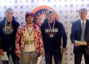 Брянские борцы завоевали четыре медали на турнире в Курске