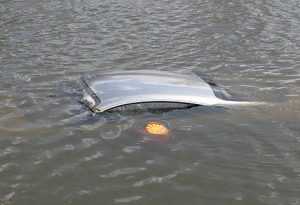 Брянский водитель утонул с автомобилем