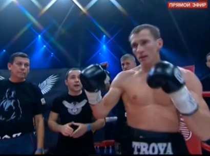 Брянский боксёр Трояновский решил работать с американским тренером (видео)