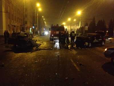 По вине пьяного брянского таксиста в ДТП пострадали студентка и парень