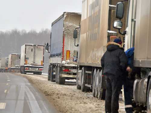 На границе с Белоруссией образовались многокилометровые пробки