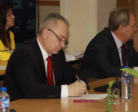 В Брянске прошел первый этап потешных выборов градоначальника