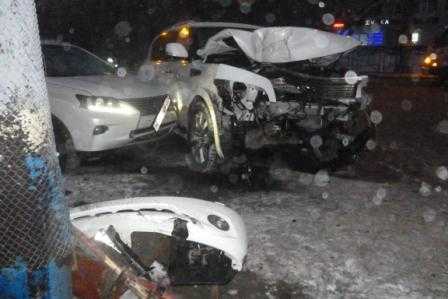 В Брянске столкнулись автомобилистки – ранены шесть человек