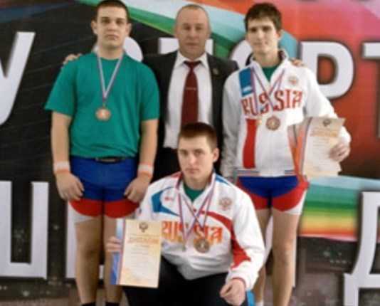 Брянский гиревик установил рекорд России