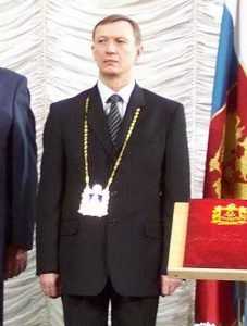 Беды памятника Гагарину в Брянске связали с «пластиковой» медалью губернатору