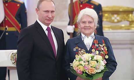 Президент России вручил награду брянской партизанке