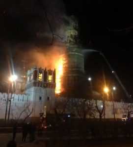 В Москве загорелась колокольня Новодевичьего монастыря