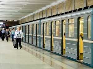Пьяный брянский пенсионер напал на женщину в московском метро