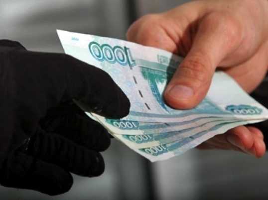 Мошенники вымогали 1,5  миллиона рублей у родных брянского зека