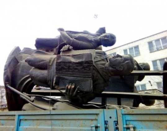 Памятник Брянской дивизии восстановят за 1,6 миллиона рублей