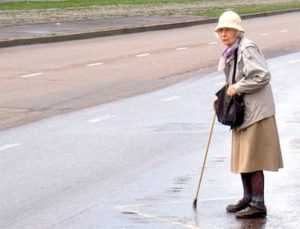 В центре Брянска  «Лада» наехала на 73-летнюю пенсионерку