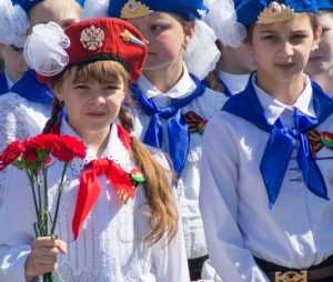 Брянск принял парад юнармейцев