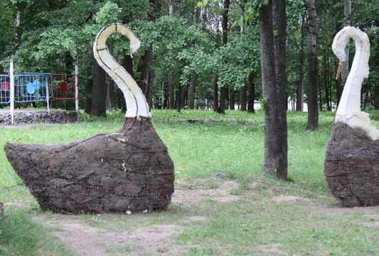 В брянском парке открыли увлекательную «Сказочную полянку»