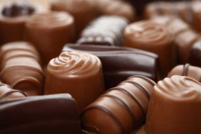 Брянских сладкоежек задержали за кражу 500 шоколадок