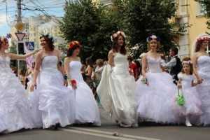 Брянские невесты 12 июля перекроют дорогу автомобилистам