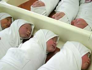 В Брянской области родилось 70 двойняшек