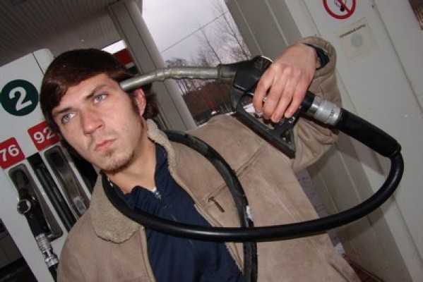 Брянские антимонопольщики нашли самый дешевый бензин