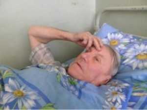 Разбойник сломал рёбра брянскому пенсионеру, требуя деньги