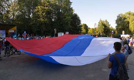 День государственного флага брянцы отпраздновали зарядкой и велопробегом