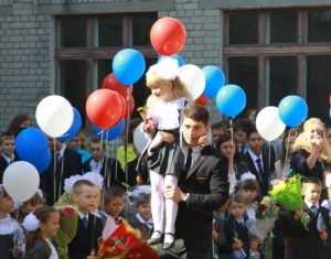 Школьный звонок в Брянске прозвенел для 42 тысяч ребят