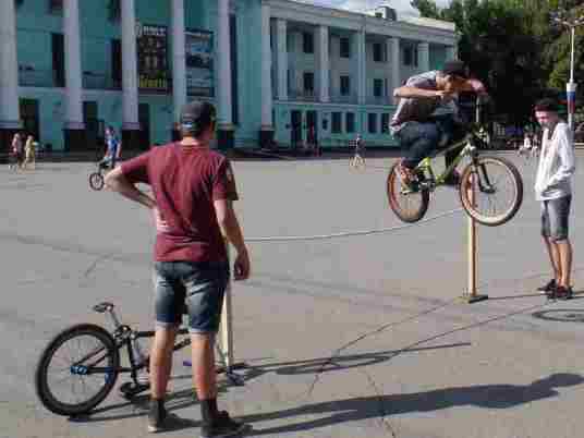 В Брянске выбрали лучшего велосипедиста-трюкача