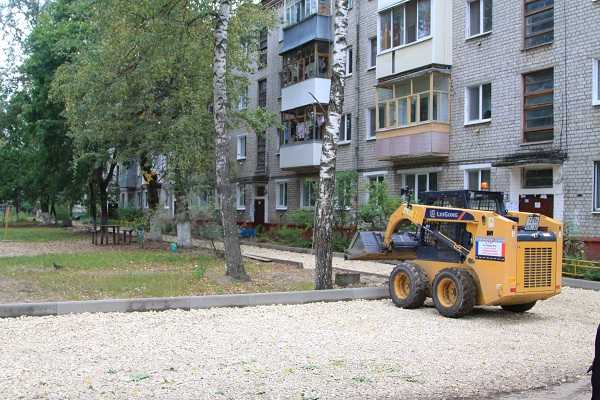 В Фокинском районе Брянска отремонтируют 17 дворов