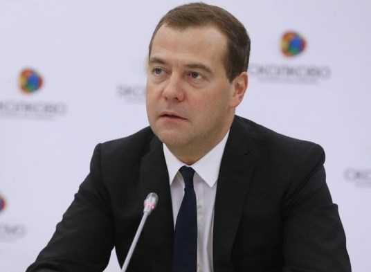 Брянские единороссы поздравили с 50-летием премьера Медведева