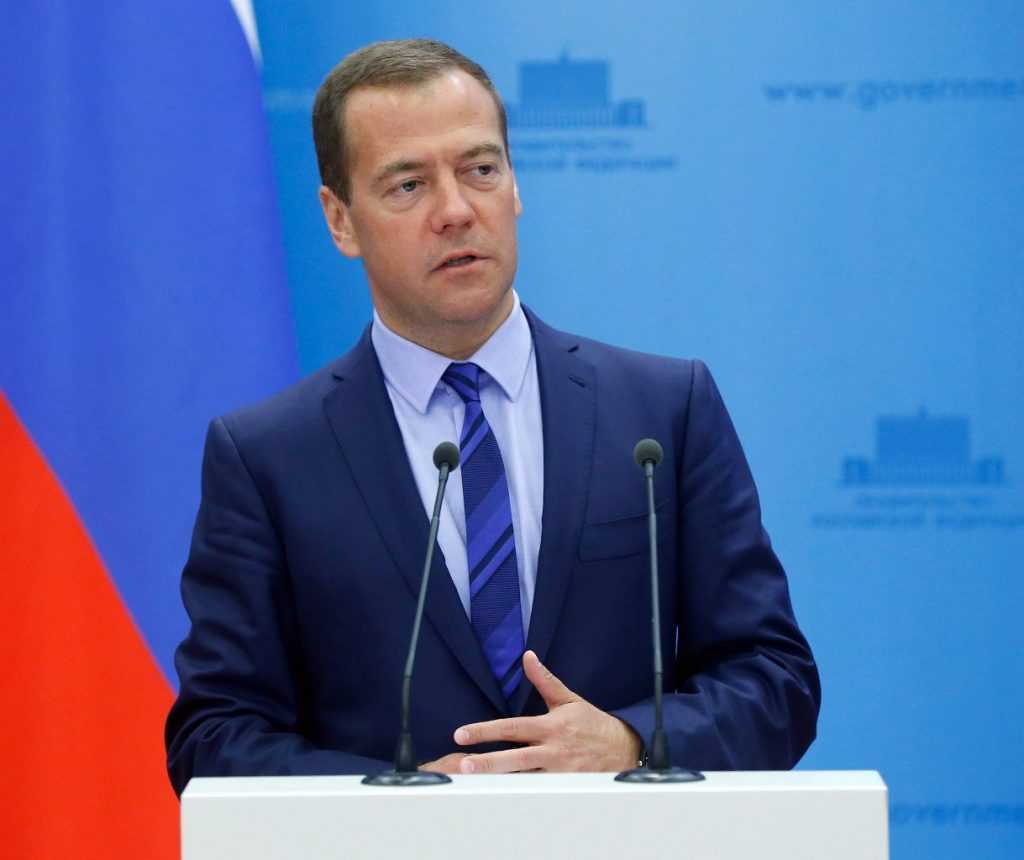 Дмитрий Медведев поздравил губернатора Брянской области